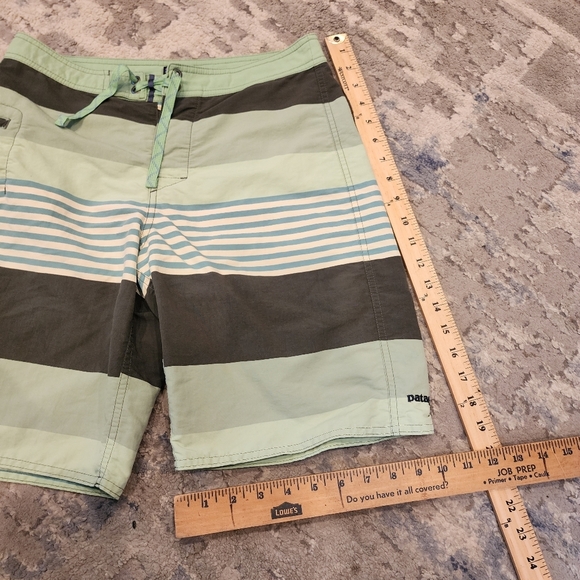 Patagonia Boys 16 board shorts green blue stripe - Picture 11 of 16